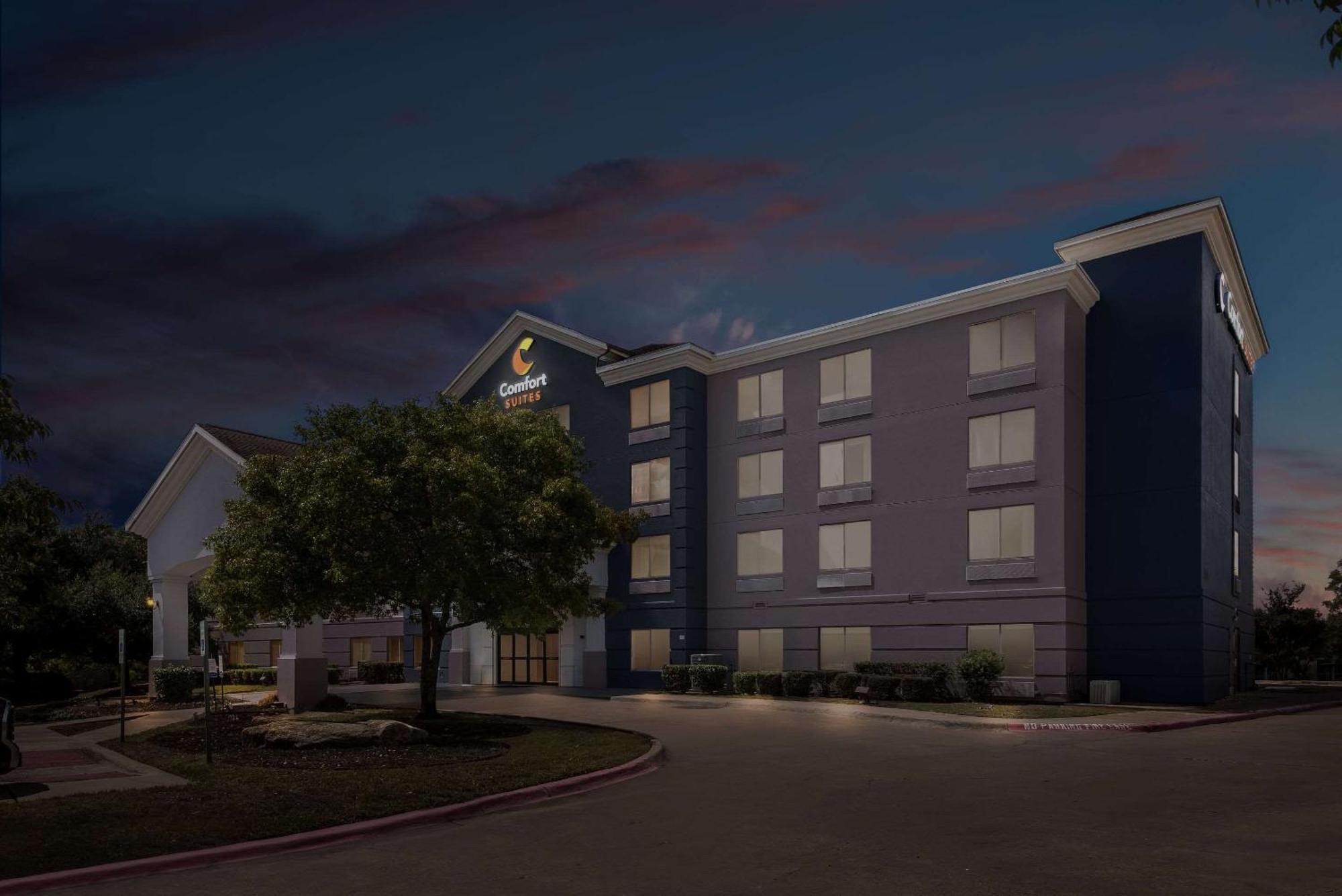 Comfort Suites Austin Airport Dış mekan fotoğraf