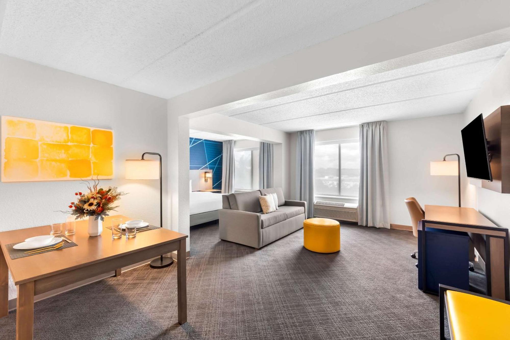 Comfort Suites Austin Airport Dış mekan fotoğraf